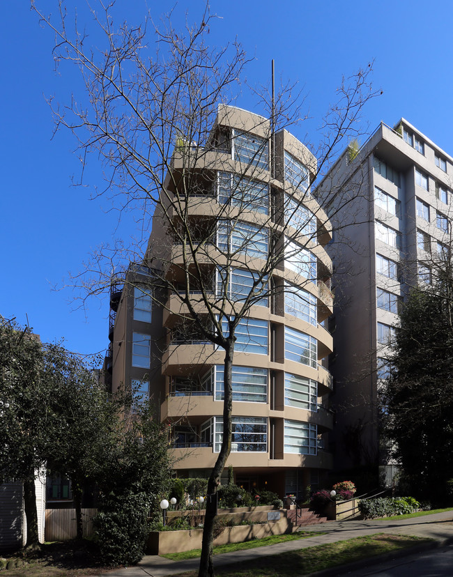 Lord Young Terrace in Vancouver, BC - Building Photo - Building Photo