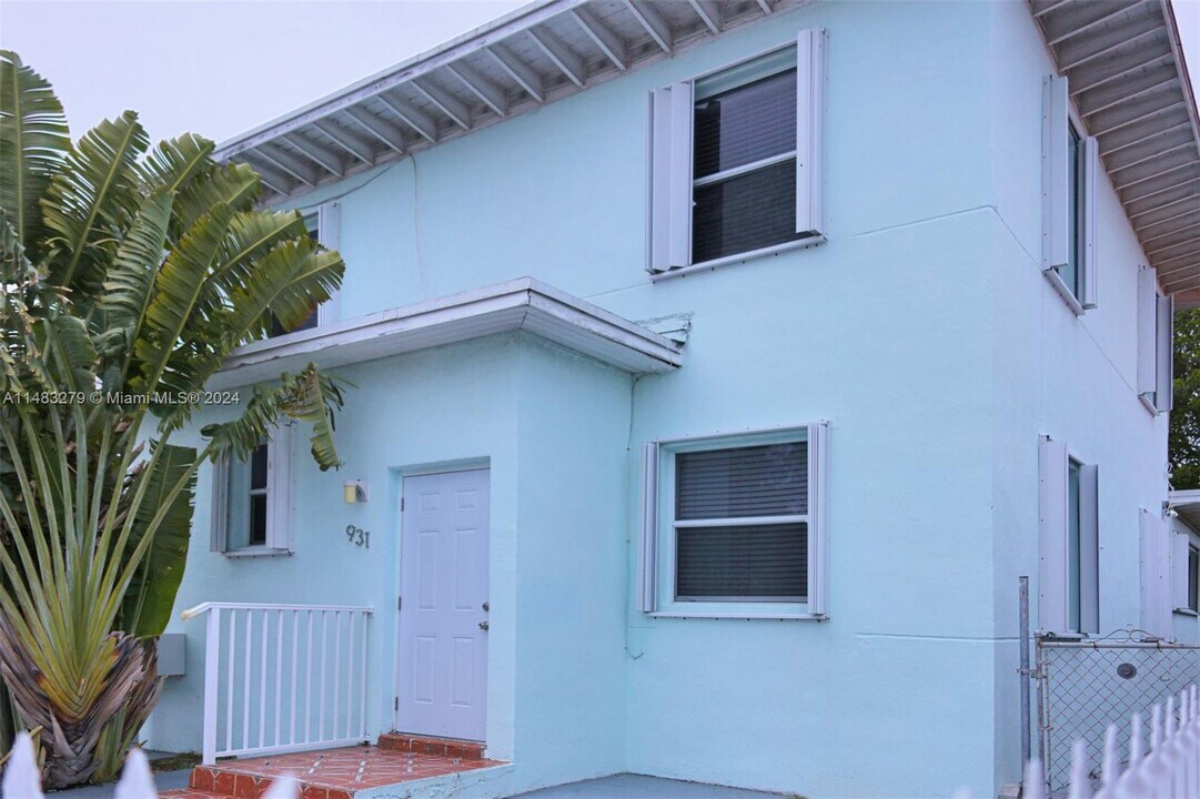 931 79th Terrace, Unit 931 in Miami Beach, FL - Building Photo