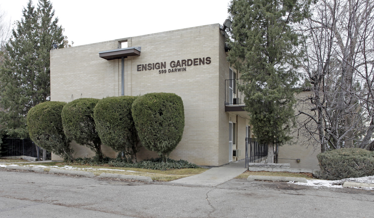 Darwin Gardens Apartments in Salt Lake City, UT - Foto de edificio