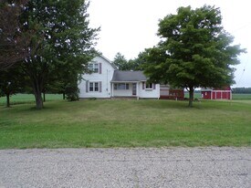 14780 Lickley Rd in Waldron, MI - Building Photo