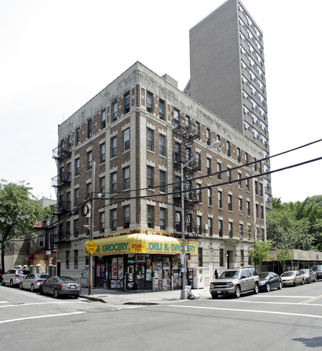 751 E 187th St in Bronx, NY - Building Photo