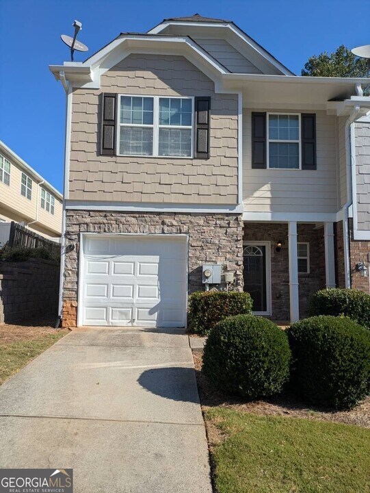 91 Meeting Pl Rd in Lawrenceville, GA - Building Photo