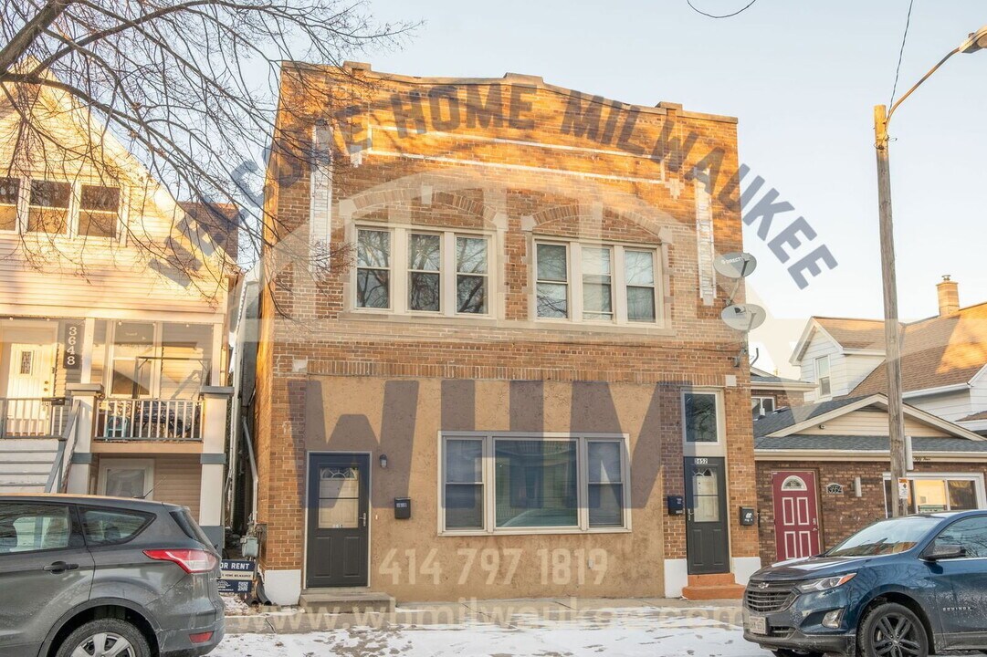 3650 E Barnard Ave in Cudahy, WI - Building Photo