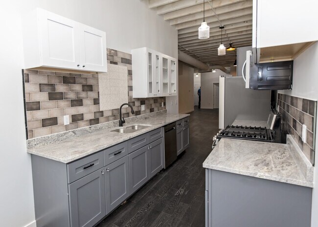 1044 Central Ave, Unit B