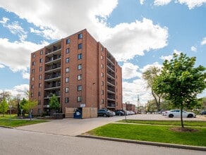 Askin Tower in Windsor, ON - Building Photo - Building Photo