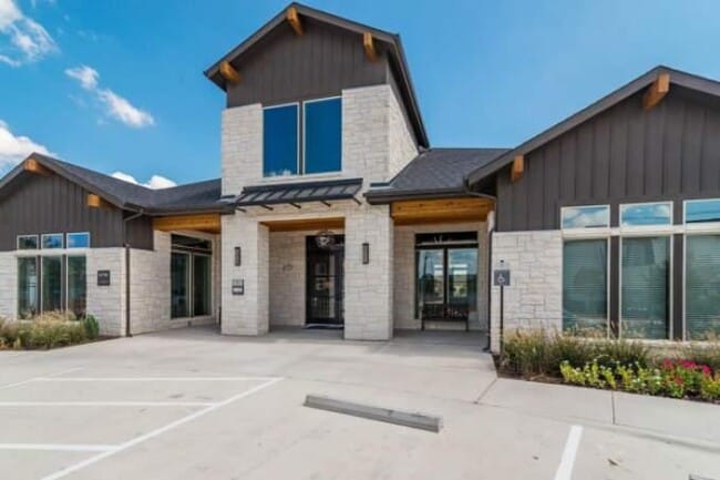 16760 Ronald Reagan Blvd in Leander, TX - Foto de edificio - Building Photo