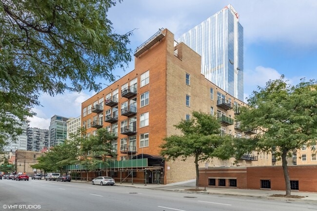 property at 417 S Jefferson St