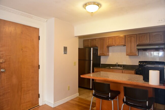 11 Commonwealth Ct, Unit 1 in Boston, MA - Building Photo - Building Photo