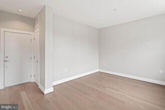 203 Montgomery St in Alexandria, VA - Building Photo - Building Photo