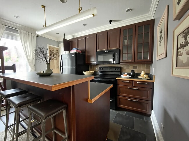 property at 138 Ray St S