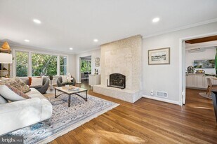 6 Spring Hill Ct in Chevy Chase, MD - Building Photo