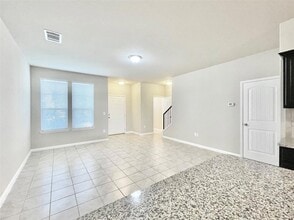 415 Crater Lake Dr, Unit 2208 in Pflugerville, TX - Building Photo - Building Photo