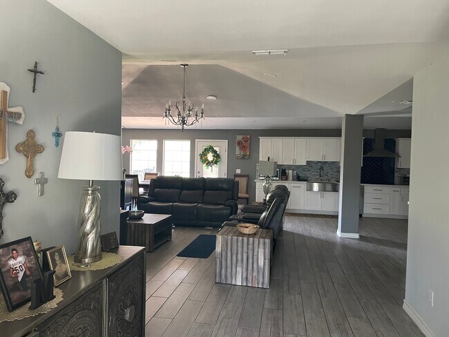 5100 El Jardin Cir in Harlingen, TX - Building Photo - Building Photo