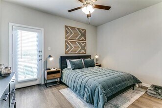 5401 Barlean Rnch in Fort Worth, TX - Foto de edificio - Building Photo