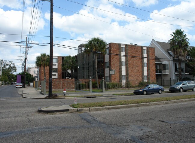 1135 Jackson Ave in New Orleans, LA - Foto de edificio - Building Photo