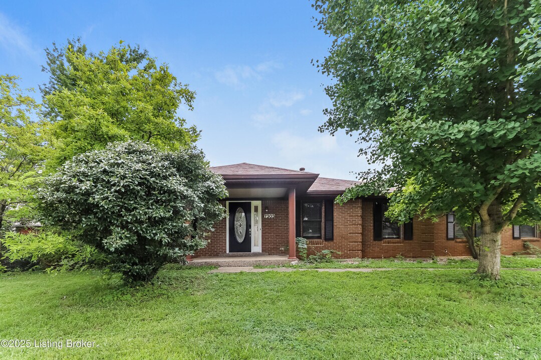 7303 Kort Way in Louisville, KY - Building Photo
