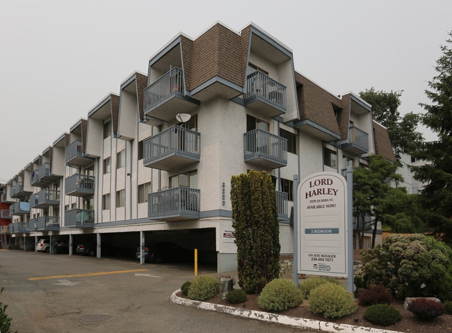 Lord Harley in Saanich, BC - Building Photo - Building Photo