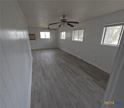 218 N 4th in Ganado, TX - Building Photo - Building Photo