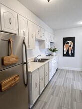 The Windsor & The Balmoral Apartments in Mississauga, ON - Building Photo - Building Photo