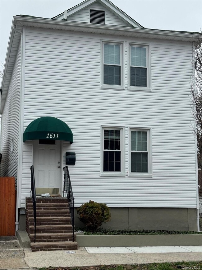 property at 1611 Research Ave
