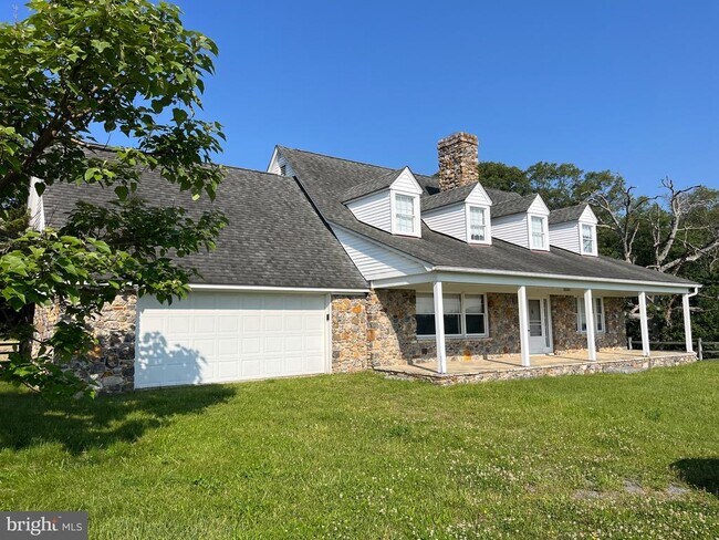 2954 Battlefield Rd in Fishers Hill, VA - Building Photo - Building Photo