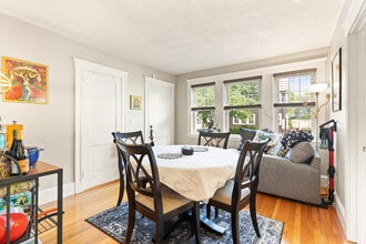 7 Willoughby St, Unit 1 in Boston, MA - Foto de edificio - Building Photo