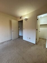 1810 E Blacklidge Dr in Tucson, AZ - Foto de edificio - Building Photo