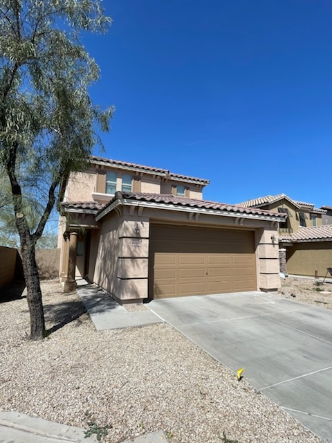 property at 40450 W Molly Ln