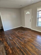 2221 N Shannon St in Sherman, TX - Building Photo - Building Photo