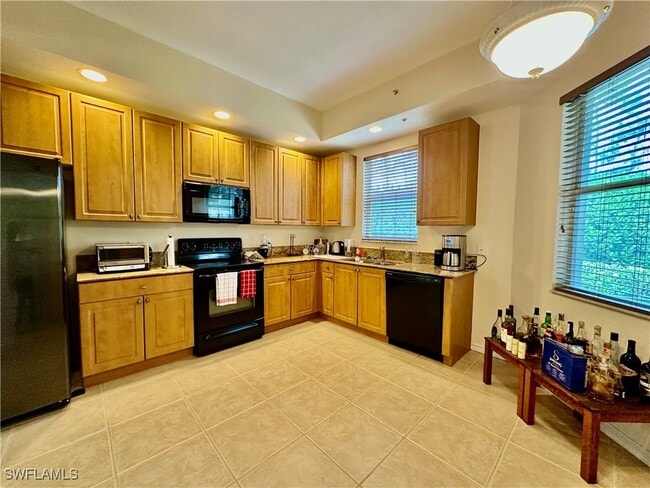property at 1305 Mariposa Cir