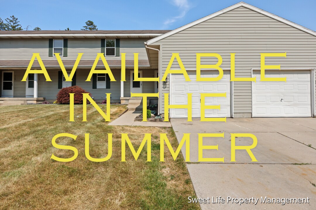 918 Cedar Run Ct NW, Unit 3198 in Walker, MI - Foto de edificio