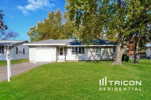 2606 65th Ave N in Minneapolis, MN - Building Photo