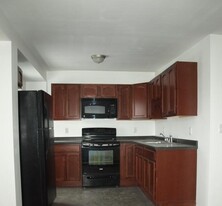 311 Saratoga St, Unit 3 Apartamentos