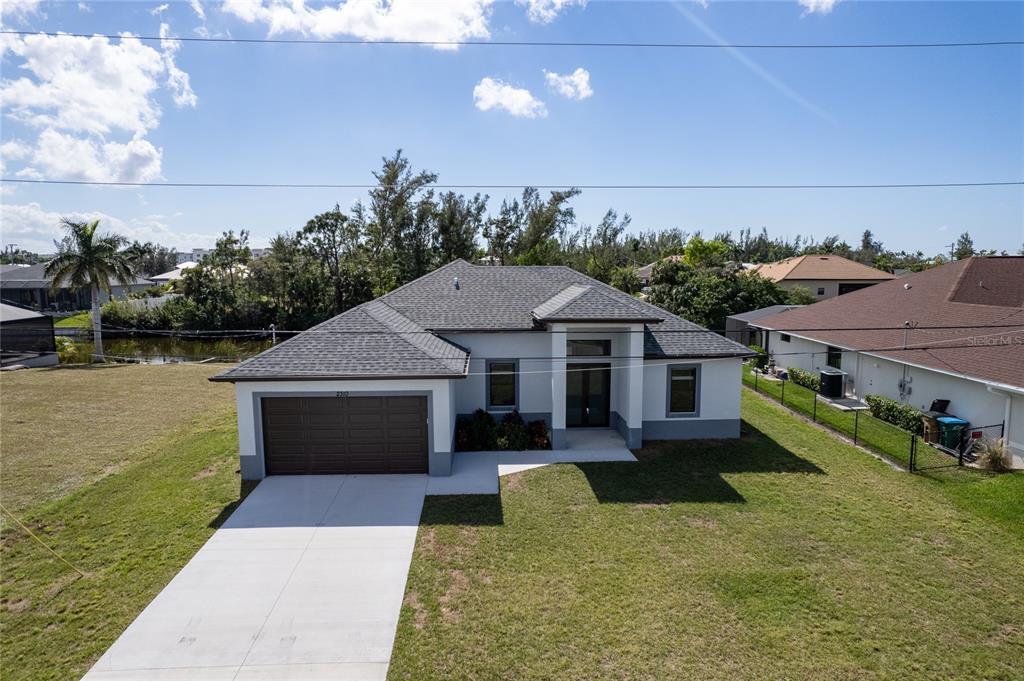 2310 SW 21st Terrace in Cape Coral, FL - Building Photo