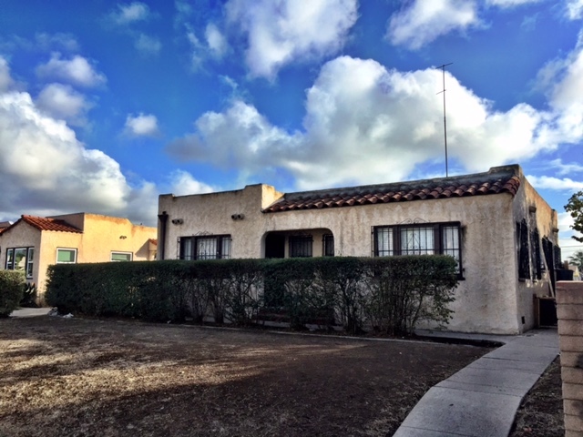 3 Units at 3827 National Ave in San Diego, CA - Foto de edificio