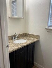 6841 Larkstone St in Houston, TX - Building Photo - Building Photo