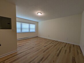 2018 Commonwealth Ave in Boston, MA - Building Photo - Building Photo