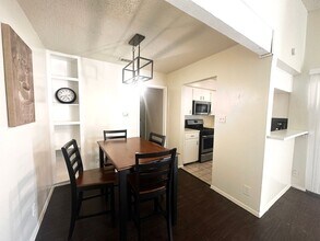 5906 Emerald Forest Dr in Austin, TX - Building Photo - Building Photo
