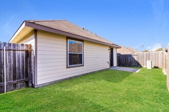 10314 Van Hut Ln in Houston, TX - Foto de edificio - Building Photo