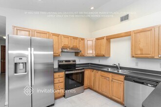 1812 Bell Shoals Rd in Brandon, FL - Building Photo - Building Photo