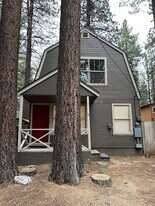 2526 Alma Ave in South Lake Tahoe, CA - Building Photo