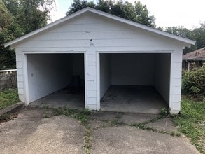 1110 Hickory Rd in Charleston, WV - Building Photo - Building Photo