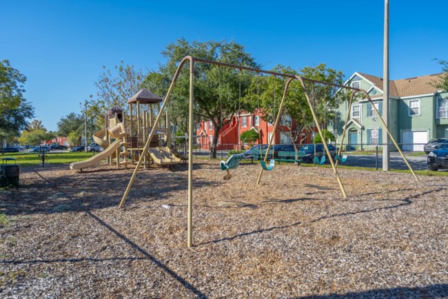 10442 White Lake Ct in Tampa, FL - Building Photo - Building Photo