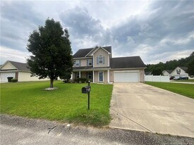 223 Lochwood Dr in Raeford, NC - Building Photo