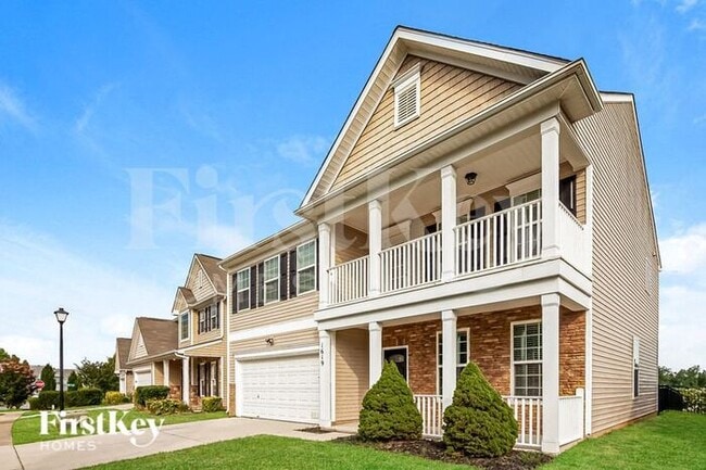 1619 Eastway Dr in Dallas, NC - Building Photo - Building Photo