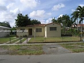 6261 NW 40th St in Virginia Gardens, FL - Building Photo - Building Photo