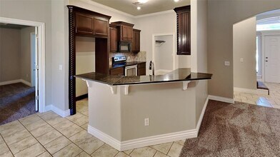 10217 SW 28th Cir in Yukon, OK - Building Photo - Building Photo