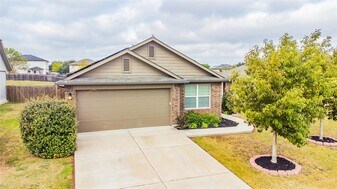 204 Llano River Trail in Hutto, TX - Building Photo