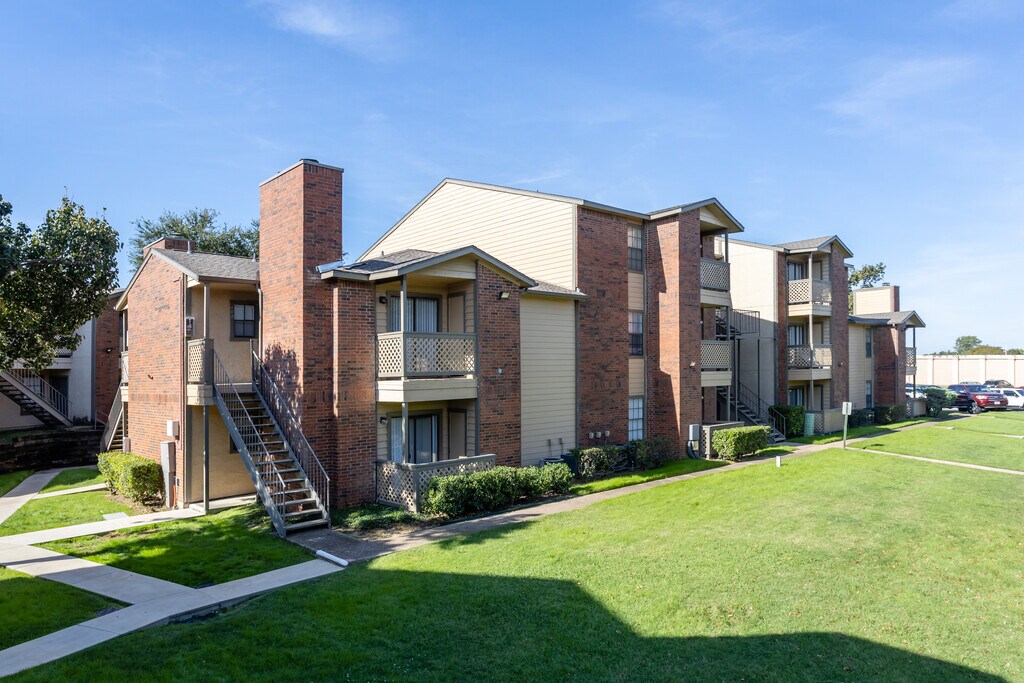 Eagle Creek Apartments in Dallas, TX