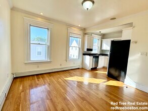 3 Grimes St, Unit 1 in Boston, MA - Foto de edificio - Building Photo